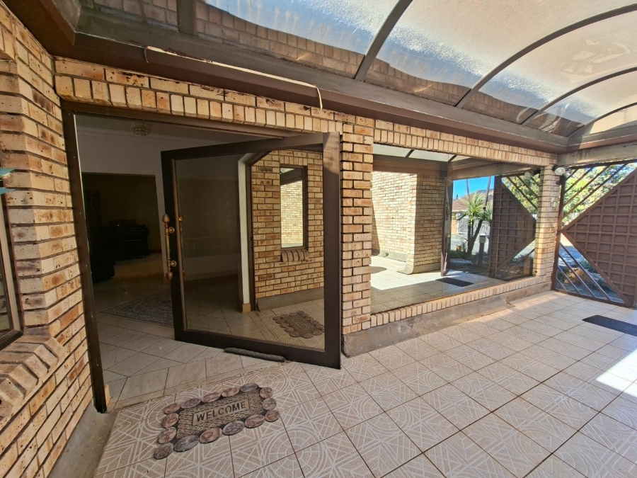 5 Bedroom Property for Sale in Baysvalley Free State
